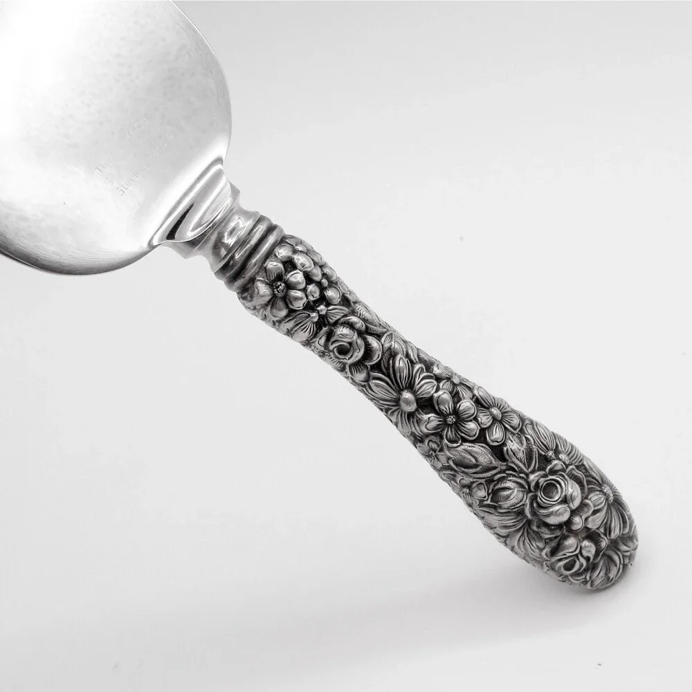 Vintage Stieff Rose Repousse Sterling Silver Handle Pie Cake Server w Box